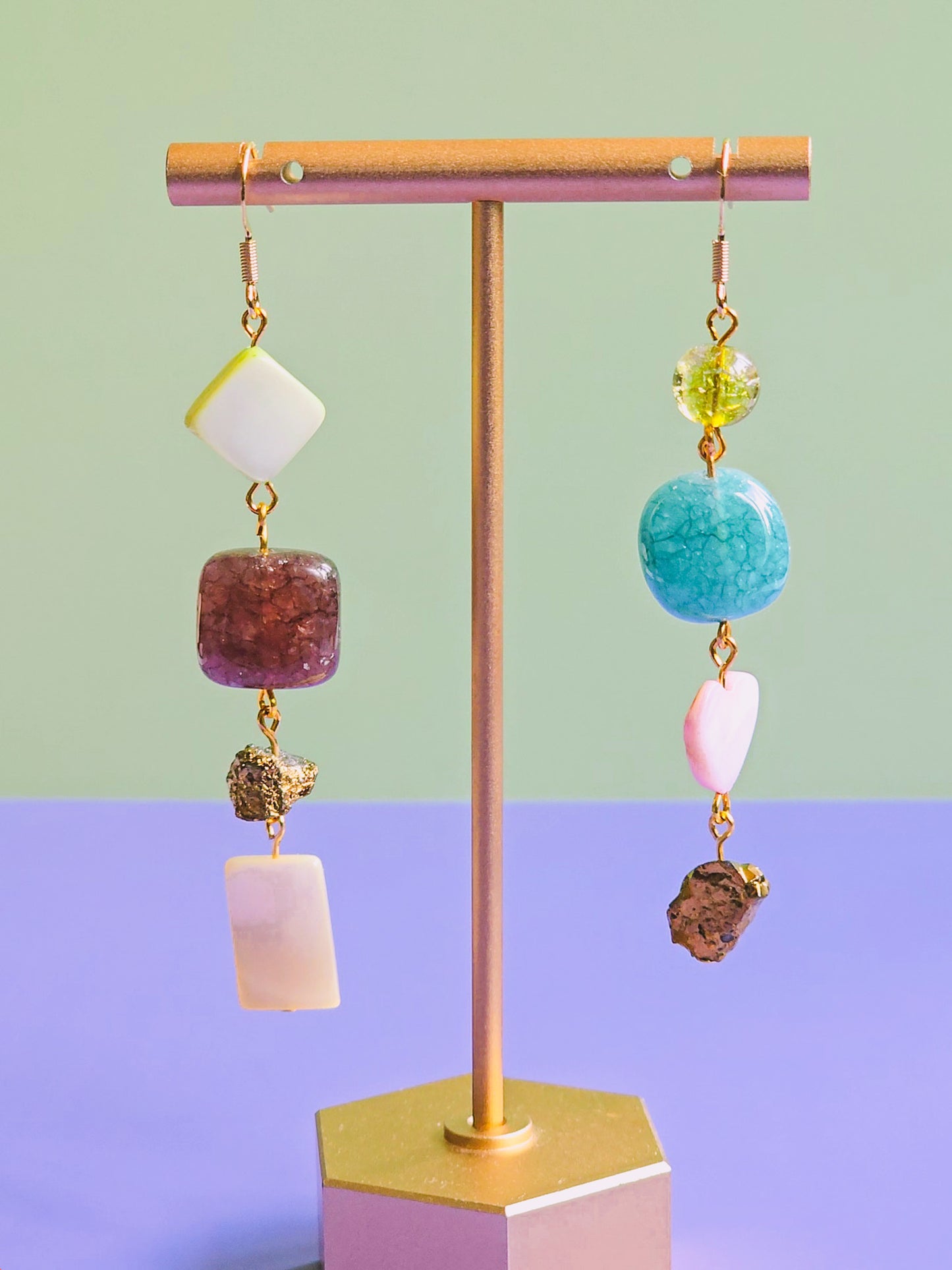 Long Agate and Peridot Gemstone Dangle Earring